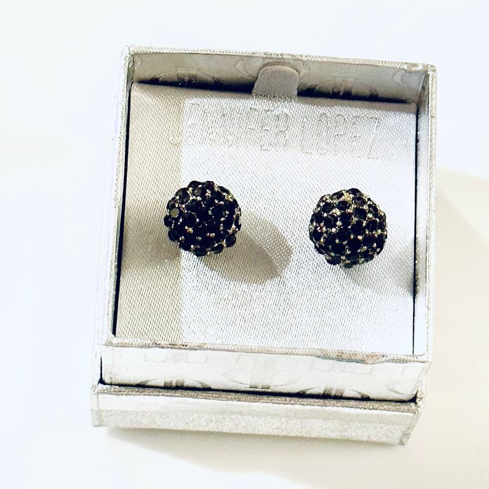 Jennifer Lopez Black Crystal Studs